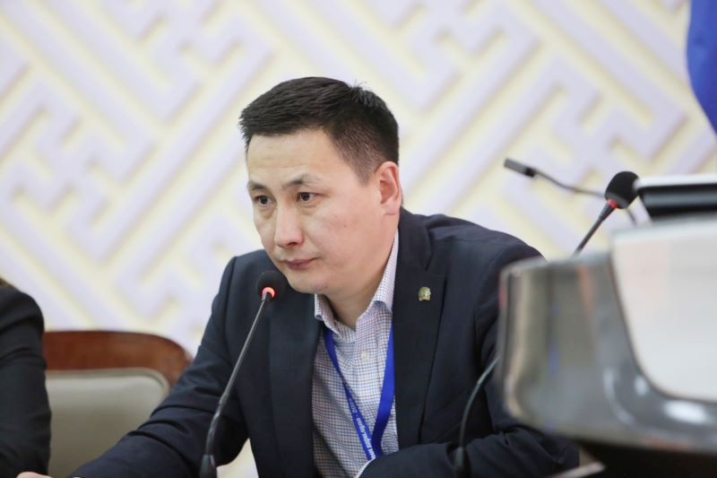 Э.Ариунболд: Элсний нүүдлээс төмөр замыг нутгийн ургамлаар хамгаалах хэрэгтэй